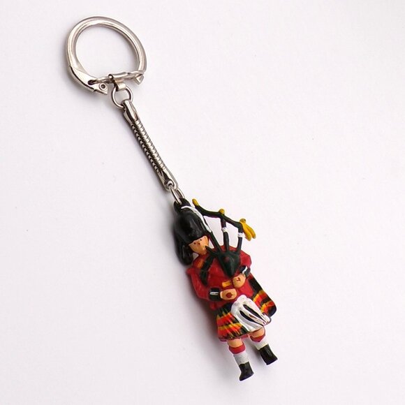 Vintage Scottish Piper Keychain - Picture 5 of 7